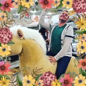 Meet your Posher, Mariano